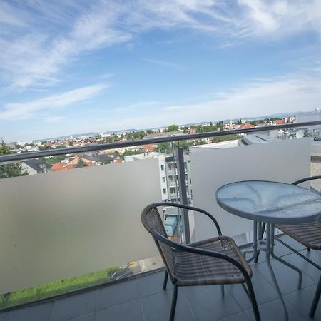 Apartman Centroom Piestany Bagian luar foto