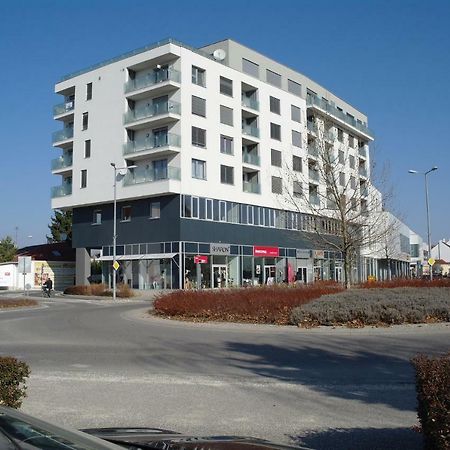 Apartman Centroom Piestany Bagian luar foto
